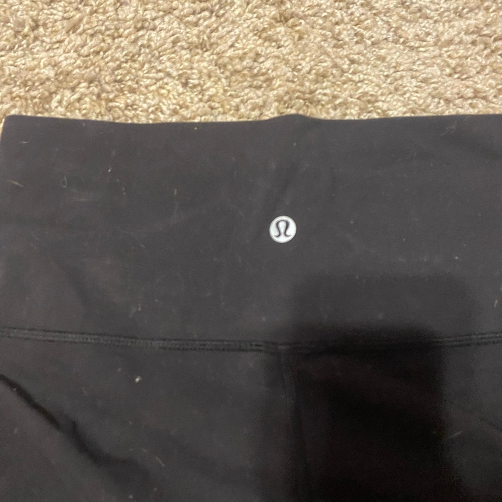 Lululemon Black High-Waist Leggings with Logo